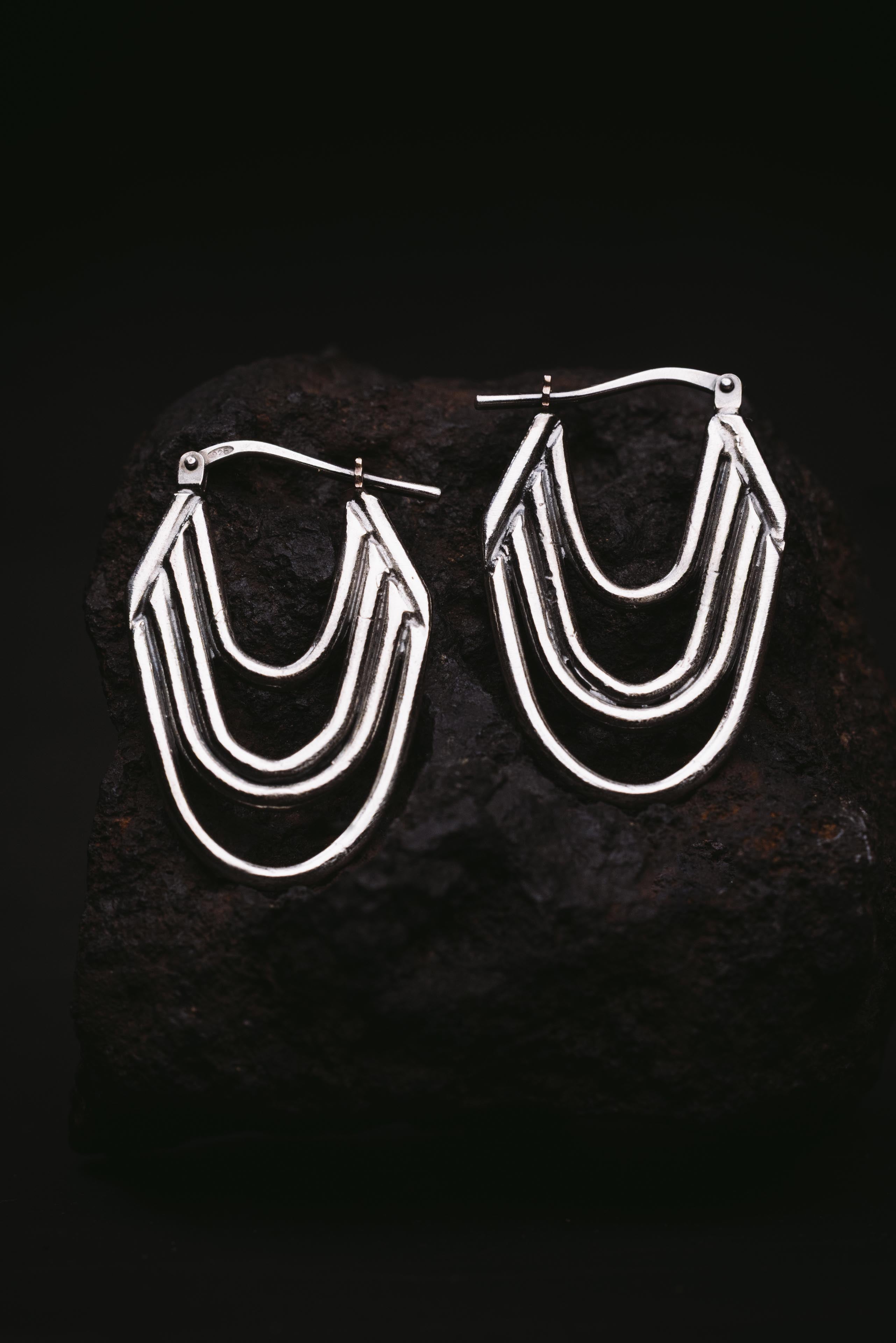 Anneaux d'oreilles Espace - Bijou léger et confortable