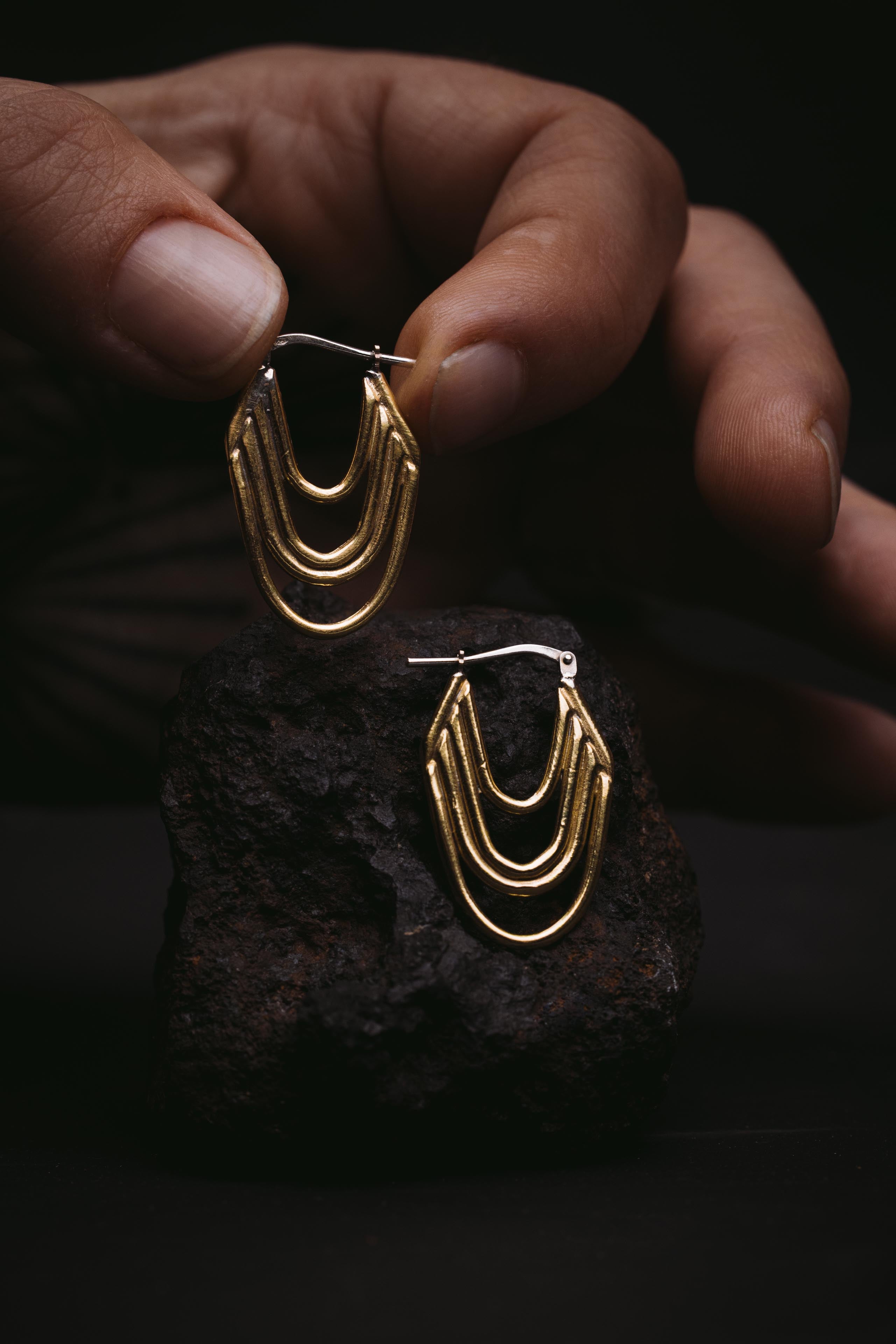 Anneaux d'oreilles Espace - Bijou léger et confortable