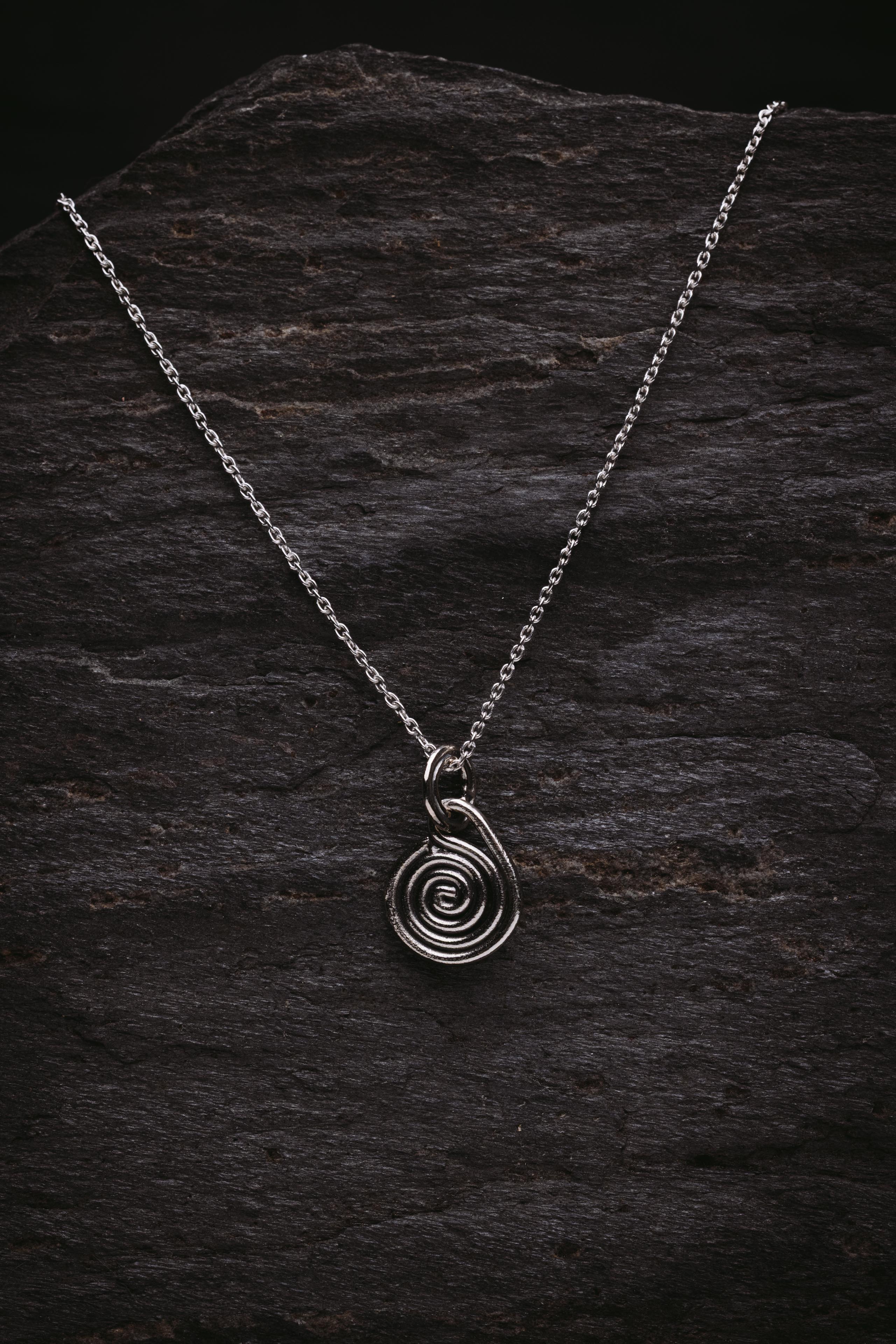 Collier Révolution - pendentif spirale
