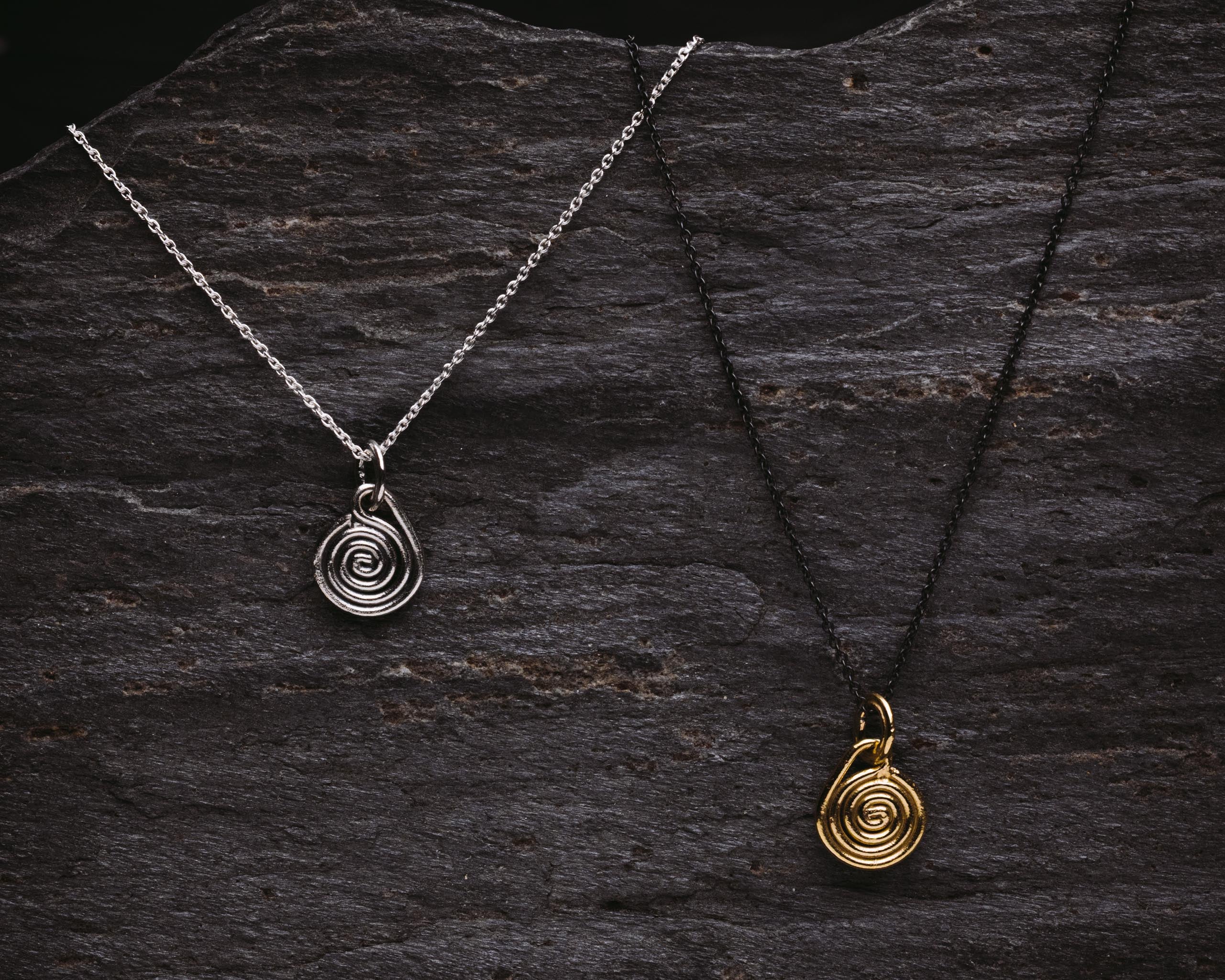 Collier Révolution - pendentif spirale