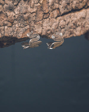 
                  
                    Charger l&amp;#39;image dans la galerie, Boucles d&amp;#39;oreilles Gange
                  
                